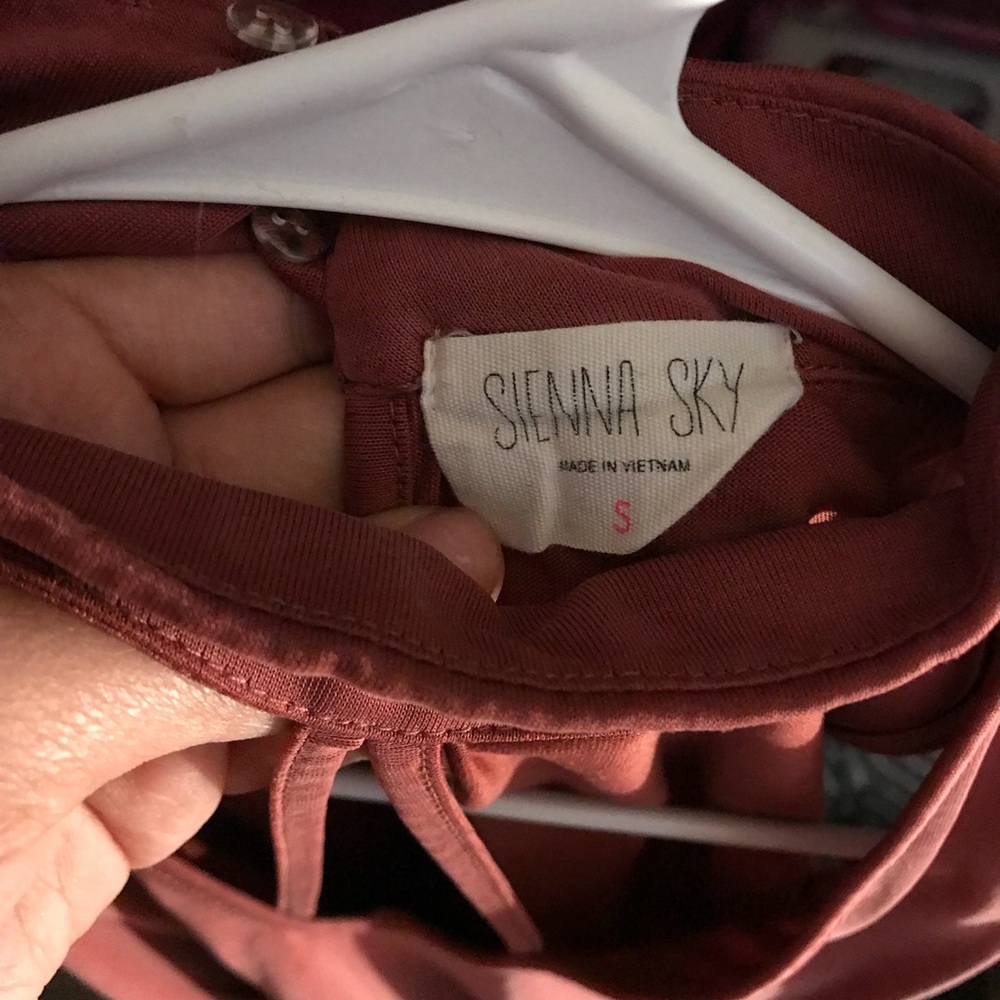 Tank - Picture 4 of 4